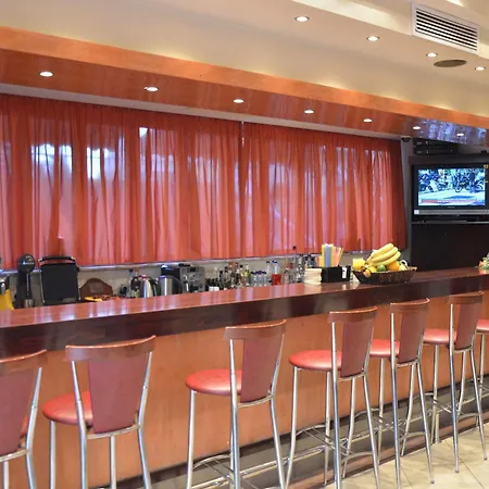 Marine Congo Hotel 2*